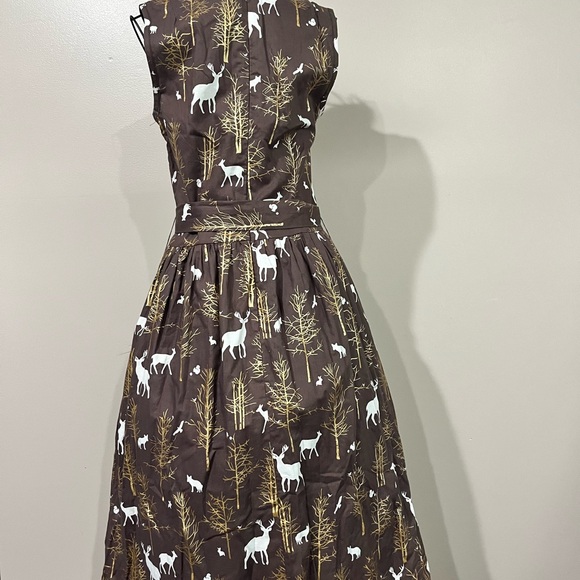 Beautiful Asian-Inspired dress. Brown, gold, and white. Size S/P. - Picture 3 of 5